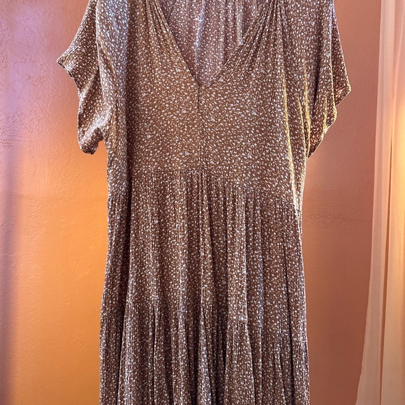 Millibon Ruffle Tiered Dress - Picture 1 of 2